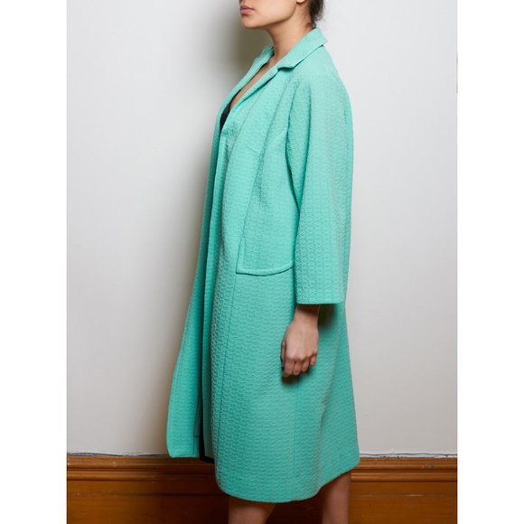 Vintage Long Overcoat in Seafoam Green - Picture 2 of 6